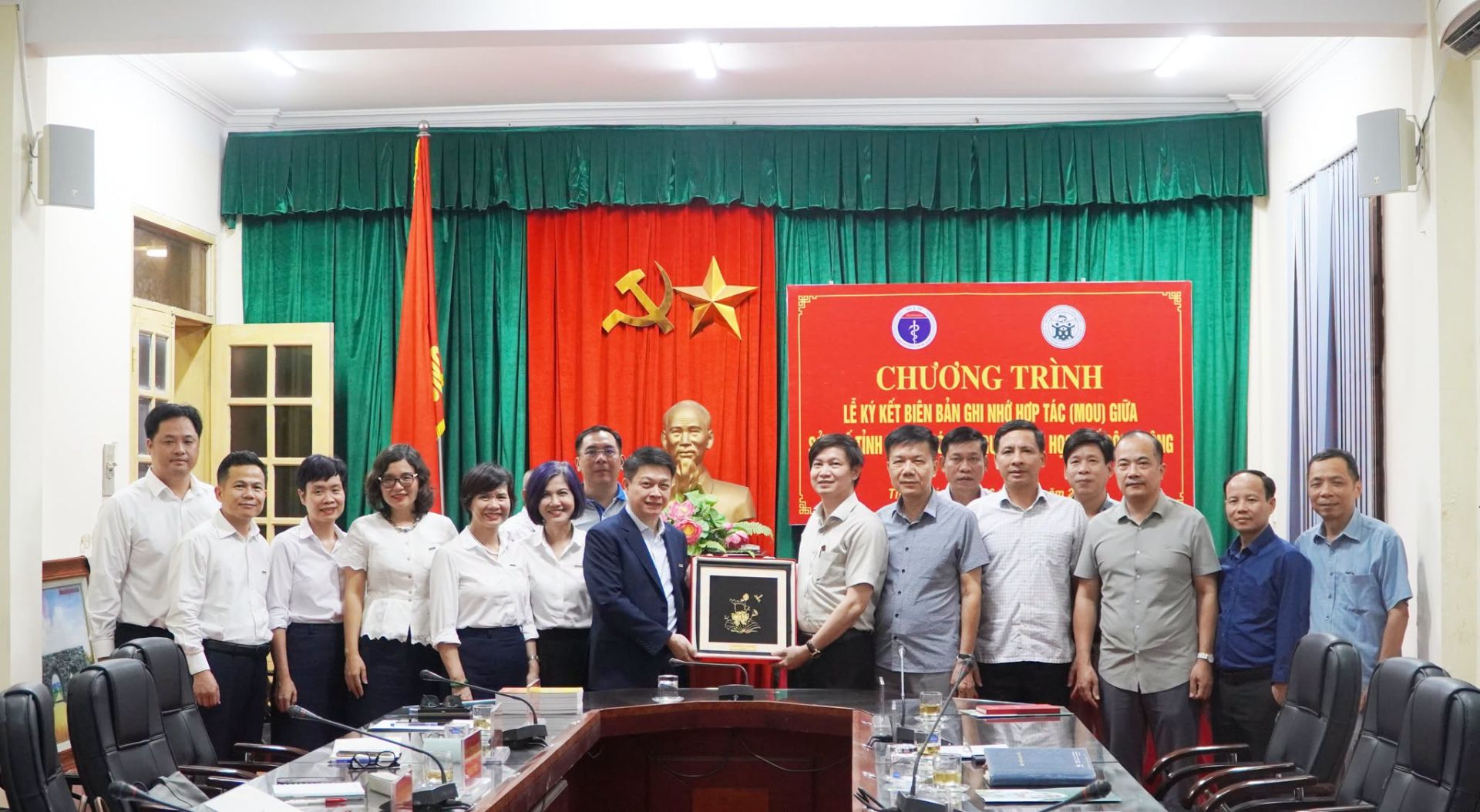 Lễ ký kết biên bản ghi nhớ hợp tác giữa Trường Đại học Y tế công cộng và Sở Y tế tỉnh Thanh Hóa